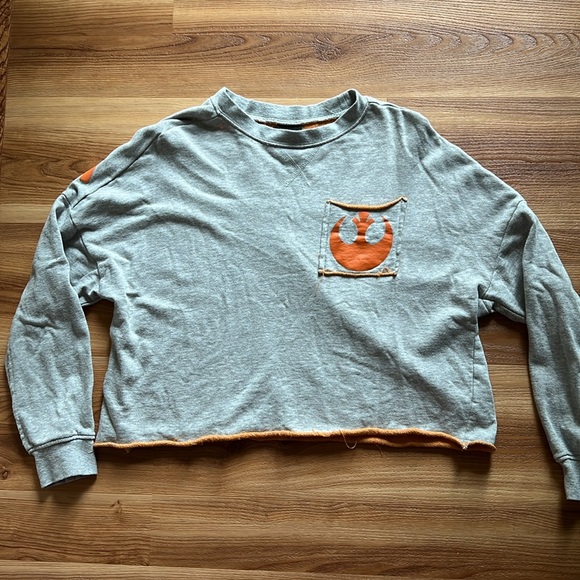 Disney Her Universe Star Wars Resistance Cropped Sweatshirt Crewneck - Picture 3 of 10